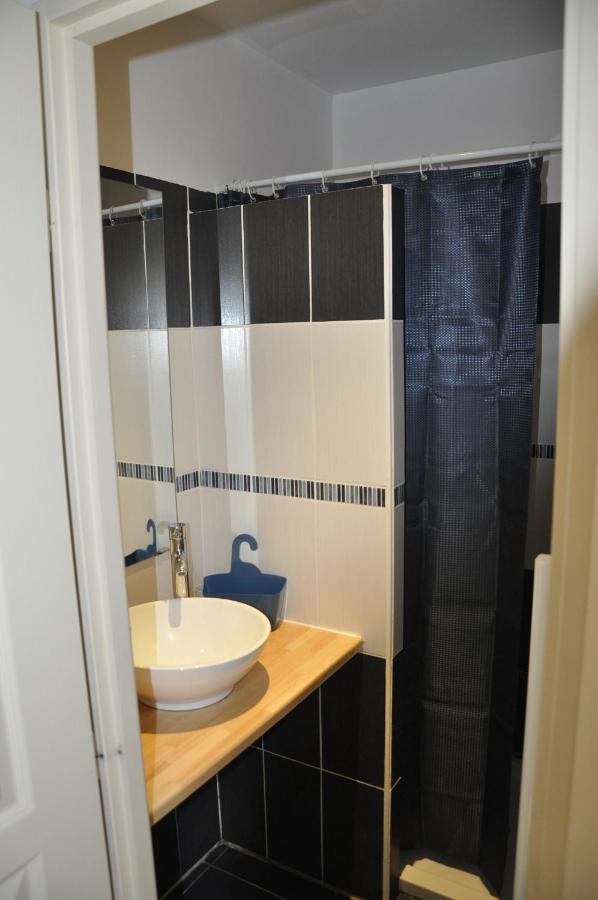 Le Gite Des Cinq Cepages Fréjus Exterior foto